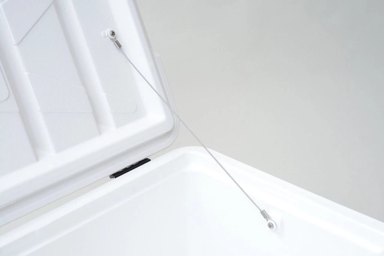 Igloo Marine Ultra 36 QT Cool Box 34L Weekend Ice Box - Image 4