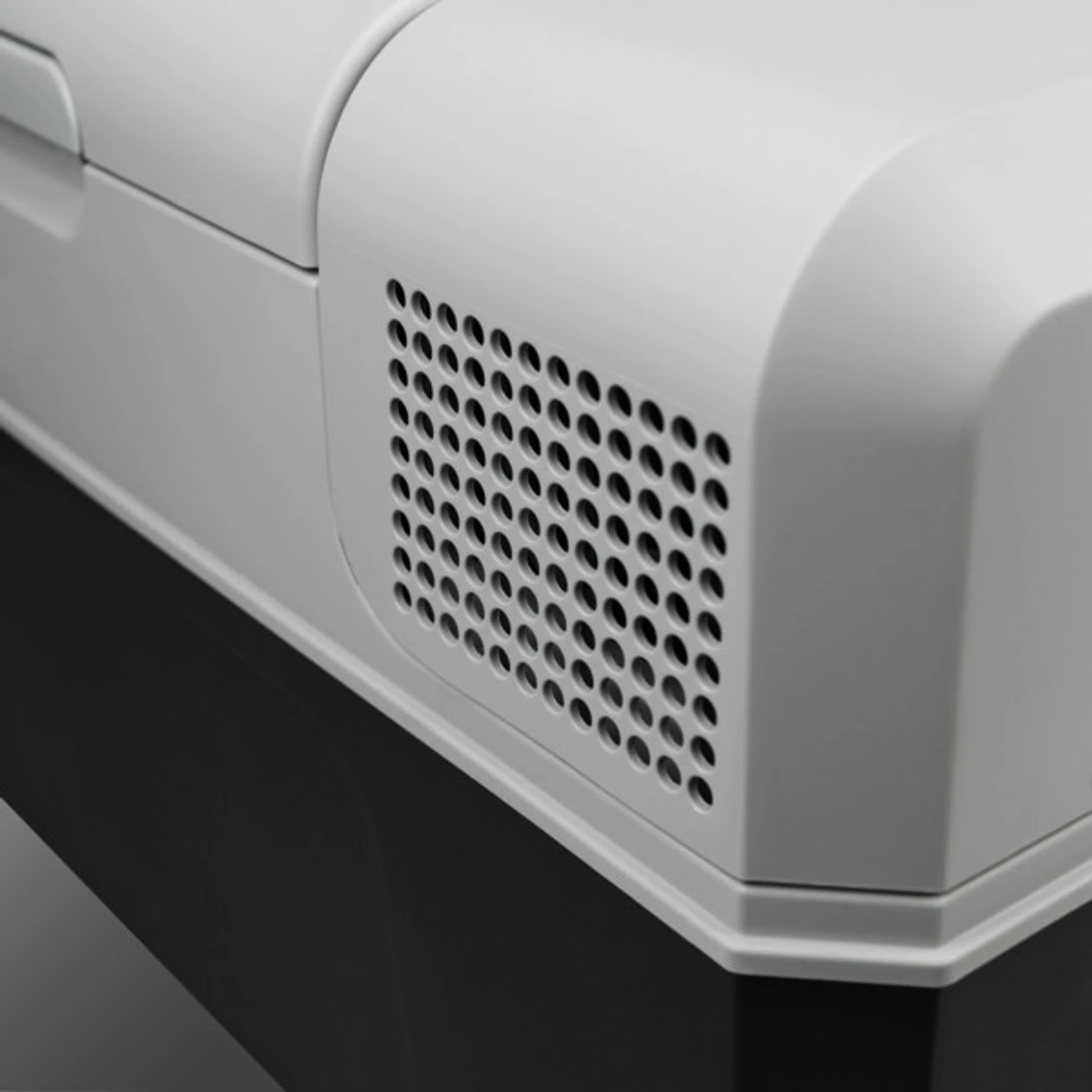 Dometic Mobicool FR40 38L Portable Compressor Cool Box 12v/24v/230v - Image 4