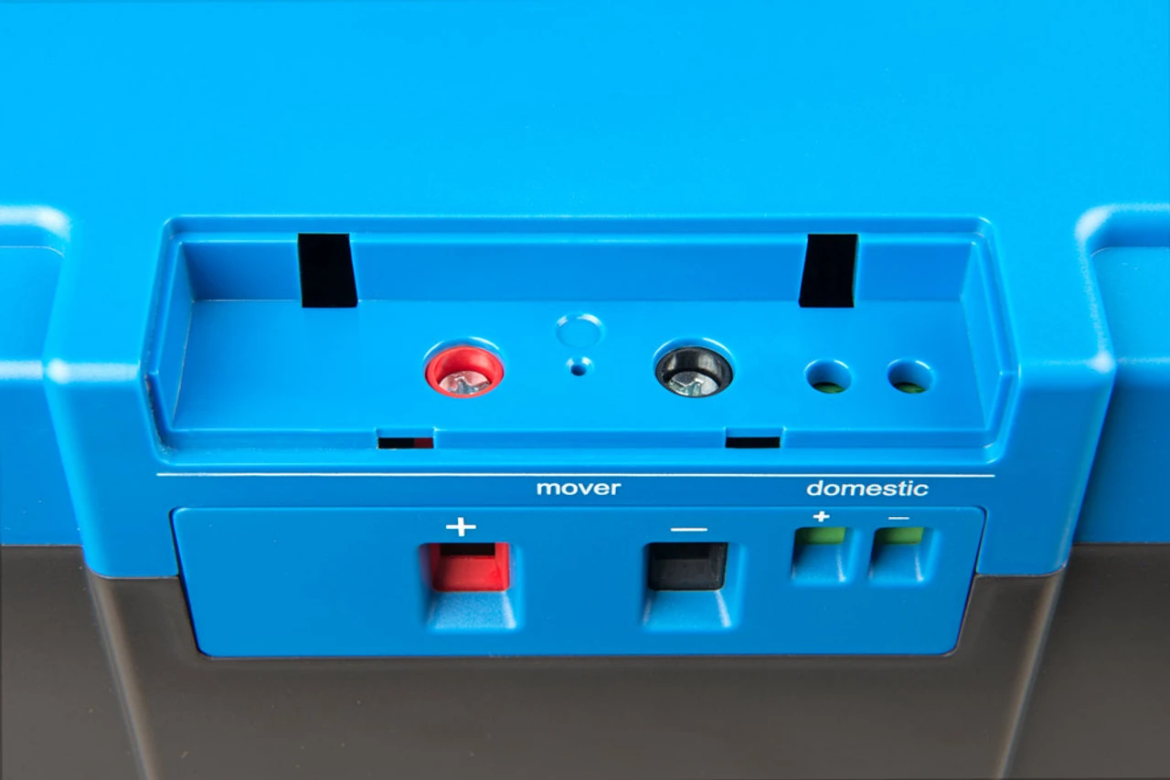 Victron Energy Peak Power Pack - 12.8V, 40AH, 512WH LiFePO4 Battery With Mains Charger And Solar/Alternator Charging - Image 4