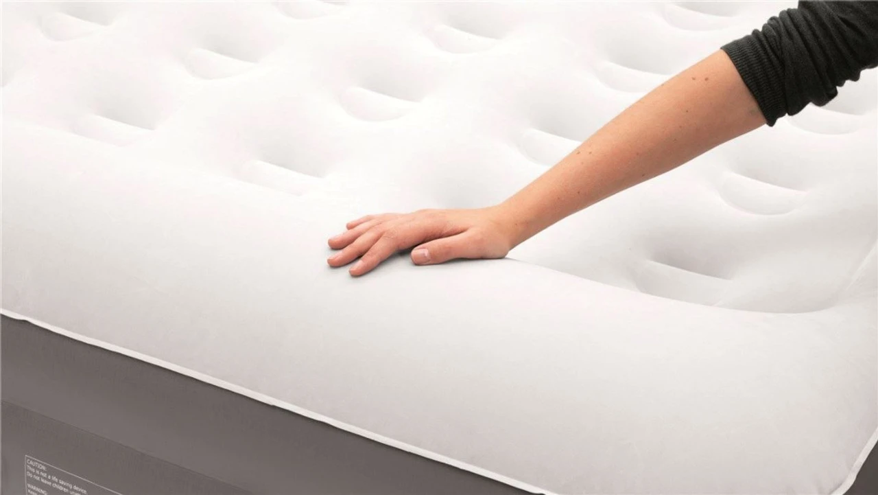 Outwell Superior Flock Camping Bed With Inbuilt Electric Pump - Image 3