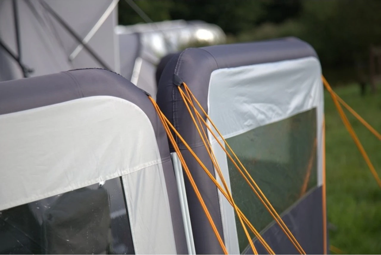 Vango Airbeam Modular Camping Windbreak - Image 4