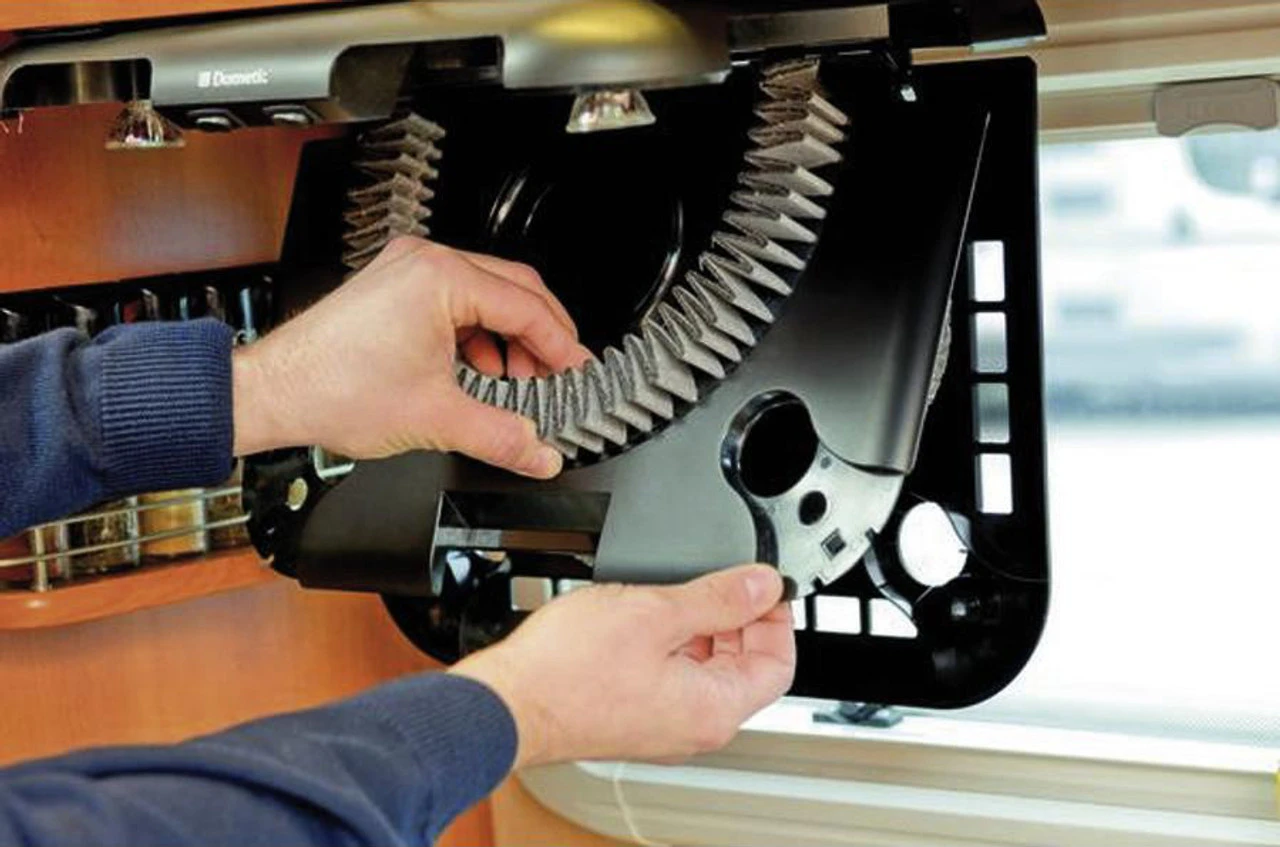 Dometic CK2000 Caravan Cooker Hood Extractor Fan - Image 3