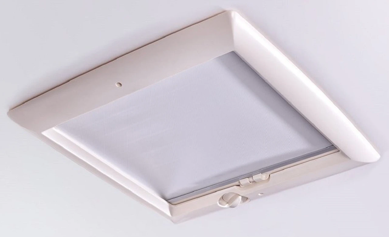 Thule Omnivent 12v Motorised Motorhome & Caravan Rooflight Vent - Image 3